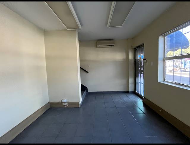 435M² WAREHOUSE TO LET IN SEBENZA